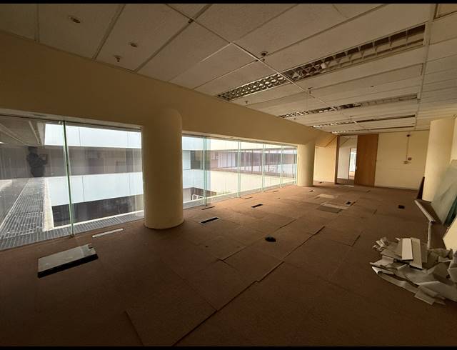 1,126M² OFFICE TO LET IN AUCKLAND PARK